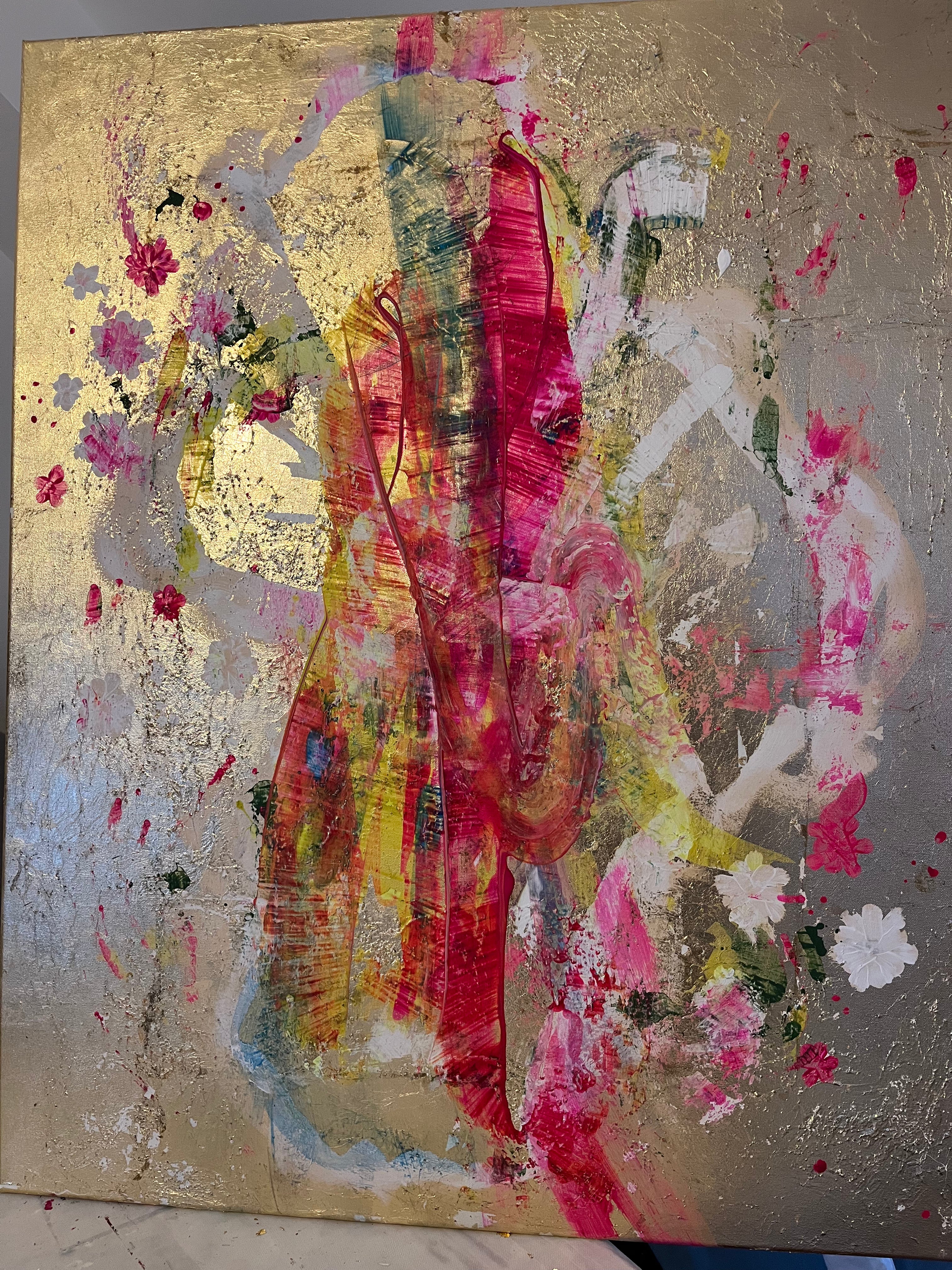 Kunstwerk alive Nadine Elsner Art. Das Werk noch nur mit Neonfarben und weißen Blumen auf Goldimitat. Noch ohne die weiße Kontur des Elefanten.