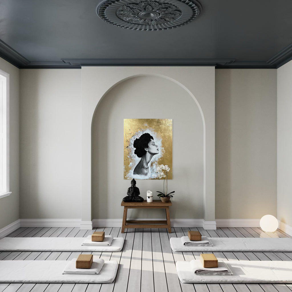 Das Werk hängt in der Mitte eines Rundbogens an der Wand eines Yogastudios. Die wärme und meditative Stimmung ist sichtbar und sehr schön. die Farbgebung ergänzt sich mit beige und Anthrazit toll mit dem Werk.