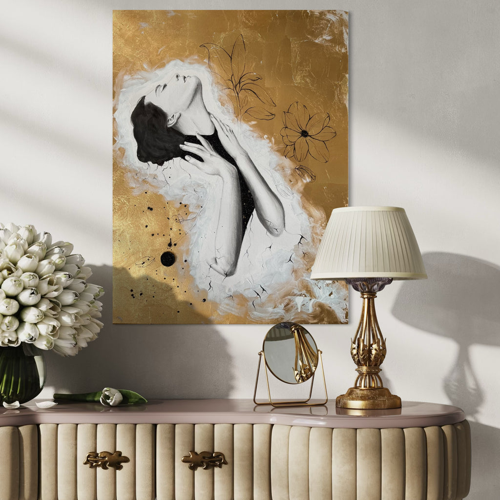 Kunstwerk roots Nadine Elsner Art. Das Bild hängt über einer Kommode. 